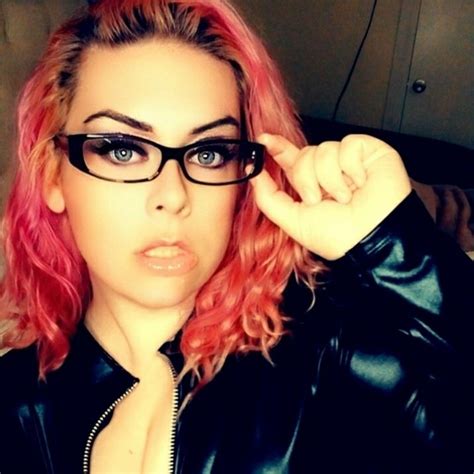 TW Pornstars 𝓝𝓪𝓾𝓰𝓱𝓽𝔂 𝓜𝓻𝓼 𝓒𝓾𝓶𝓶𝓲𝓷𝓰𝓼 Twitter Good little housewife by day nasty milf