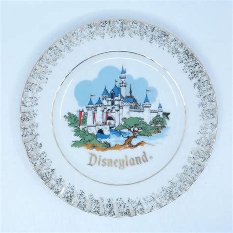 Disneyland Disney World Souvenir Plate ID Aprdisneyland20390 Van