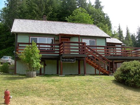 Trails Nest Cottage, Cabins, Port Renfrew, Canada | Glamping Hub