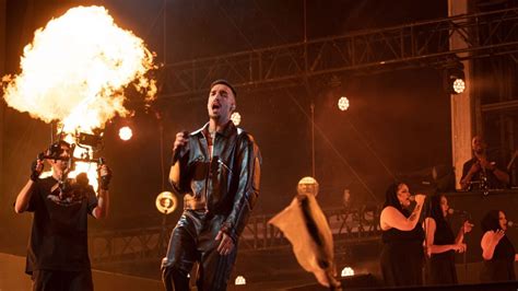 Rels B agradece a México con show en el Foro Sol