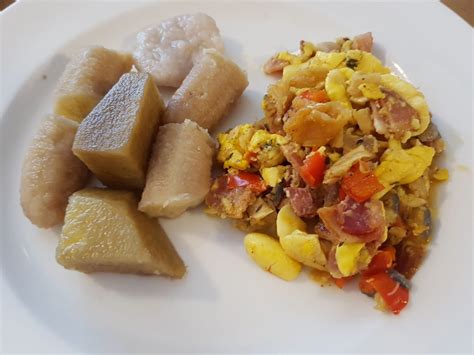 Ackee And Saltfish With Bacon Jamaicas National Dish Myreallifetips