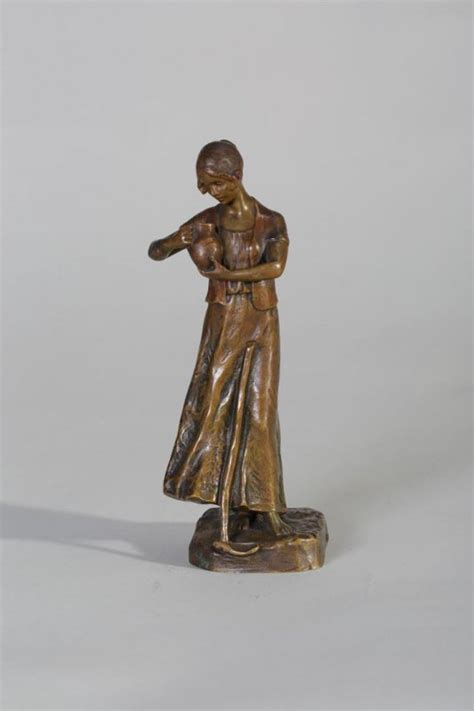 Женщина с кувшином. Скульптура - Неизвестный художник - Коллекция ...