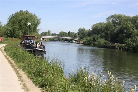 The River Thames Between Oxford And Iffley Lock Lazy South S