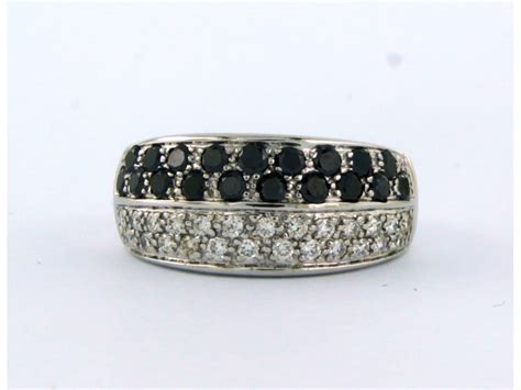 K Witgouden Ring Met Zwarte En Witte Briljant Geslepen Diamant Ct