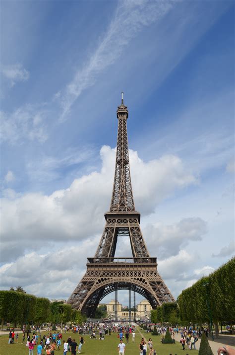 File:Eiffel Tower August.JPG - Wikimedia Commons