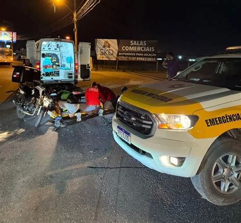 Colisão Entre Duas Motos Deixa Uma Pessoa Ferida