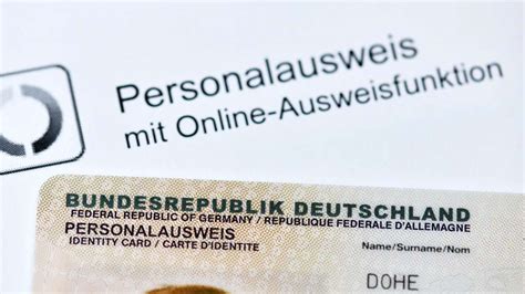 Digitaler Personalausweis Gang aufs Amt weiter üblich