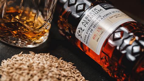 The 6 Best Rye Whiskeys to Use in an Old Fashioned | Cool Material