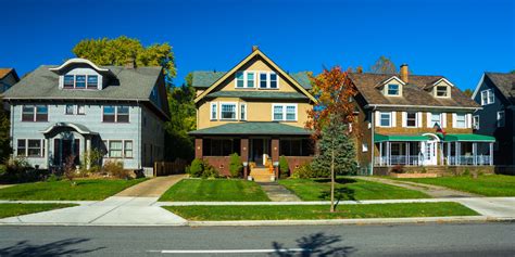 Three Houses In A Cleveland Ohio Neighborhood Homekeepr