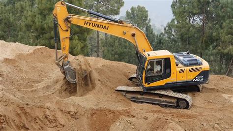 Hyundai Excavator Making Road On Hill Opening New Track On Hill