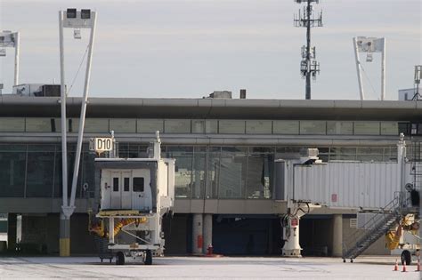 Cleveland Hopkins Airport officials unveil $2bn expansion plan
