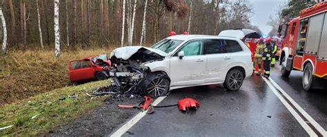 Śmiertelny wypadek na drodze krajowej nr 36 w Lisowicach Komenda