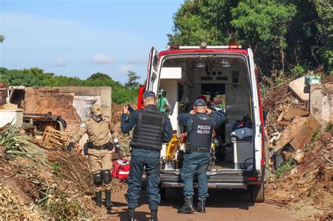 Homem é atacado a golpes de facão e tem mão quase decepada na Capital