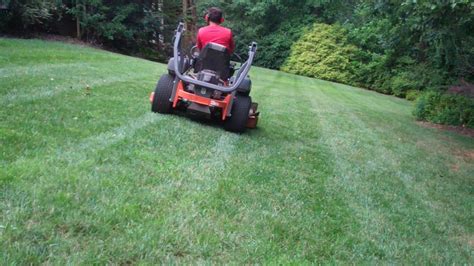 How To Mow Stripes In Your Lawn Have You Every Wondered How Certain