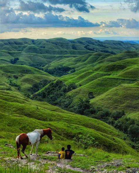 10 Wisata Bukit Terindah Di Indonesia Pesonanya Tak Pernah Pudar