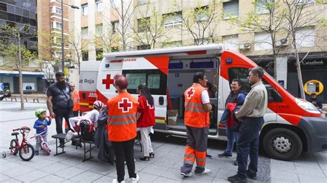 Cruz Roja acerca aspectos básicos de salud personal a los oscenses