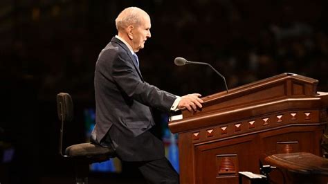 President Nelson Uses Chair During Talk At General Conference