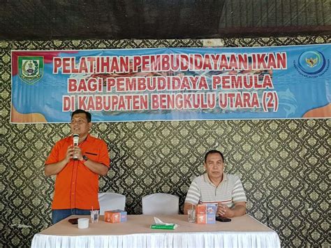 Rri Co Id Legislator Sujono Bagikan Puluhan Ribu Bibit Lele Kepada