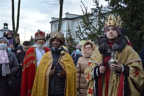 Orszak Trzech Kr Li Przeszed Ulicami Tomaszowa Mazowieckiego