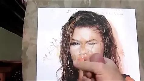 Free Zendaya Cum Tribute Gay Porn Videos 4 XHamster