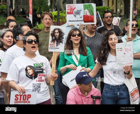 Stand With Iranian Women Hi Res Stock Photography And Images Alamy