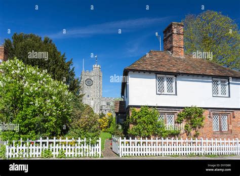 Chilham square chilham kent england hi-res stock photography and images ...