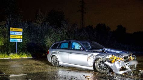 Unfall Bei Waiblingen Heftige Kollision Fordert Drei Verletzte Rems