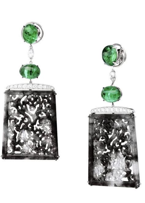 Pin De Preeti Dhamani Em Monika Carving Chandelier Earrings