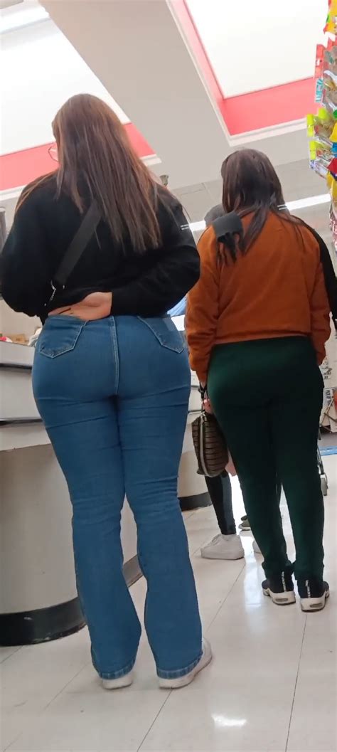 Latina Milf Jeans Oc Tight Jeans Forum