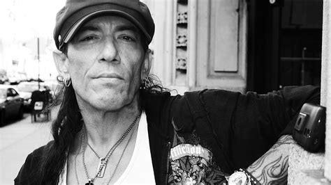 Ratts Stephen Pearcy On Solo Album Smash Retaining Ratt Name And Vi