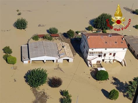 Alluvione Nelle Marche Le Immagini Del Disastro Il Sole Ore