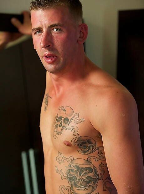 Well Built Dean Posing Nude And Showing His Butt