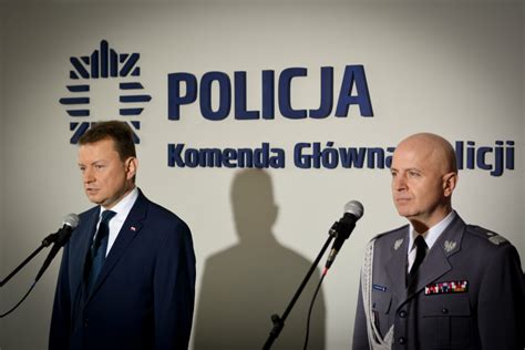 Wybuch Granatnika Na Komendzie G Wnej Policji Komendant Jaros Aw