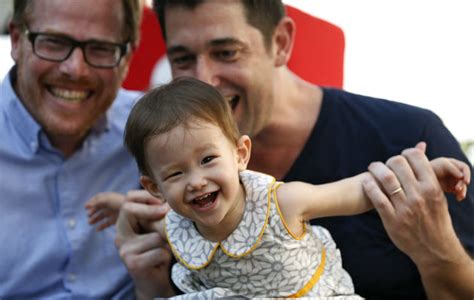 Matrimonio Gay Celebra Custodia De Beb Subrogado Panam Am Rica