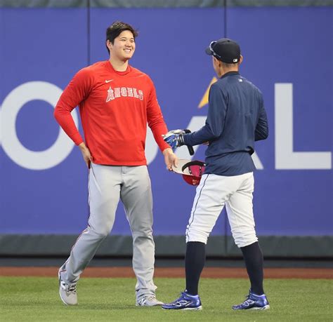 大谷翔平 ¹⁷ Ohtani Shohei ¹⁷ on Twitter Shohei Ohtani 大谷翔平 Ichiro イチロー ③