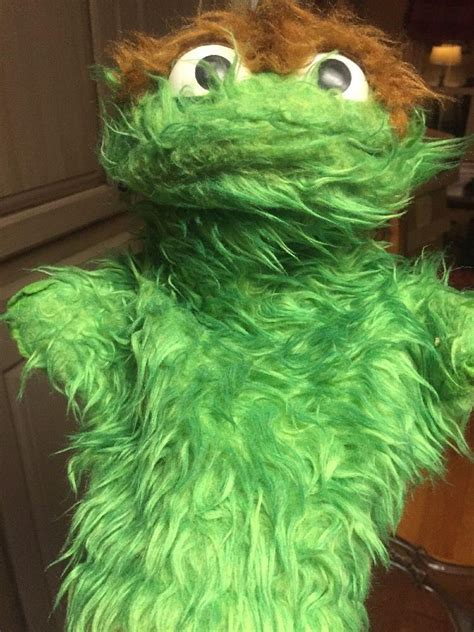 Vintage Sesame Street Oscar The Grouch Hand Puppet 1830954838