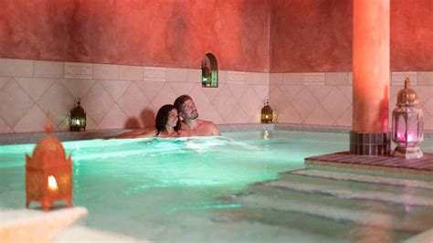 Die aquabasilea Wellness Welt mit riesiger Saunalandschaft, Spa und Hamam in Pratteln bei Basel