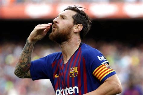 Messi Recibió Un Beso Inesperado Y El Momento Ya Es Tendencia En Instagram El Diario Ny