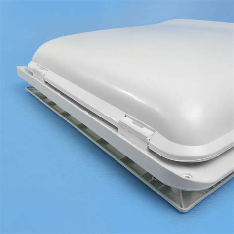 Fiamma Vent 40 White 400x400mm CaravansPlus