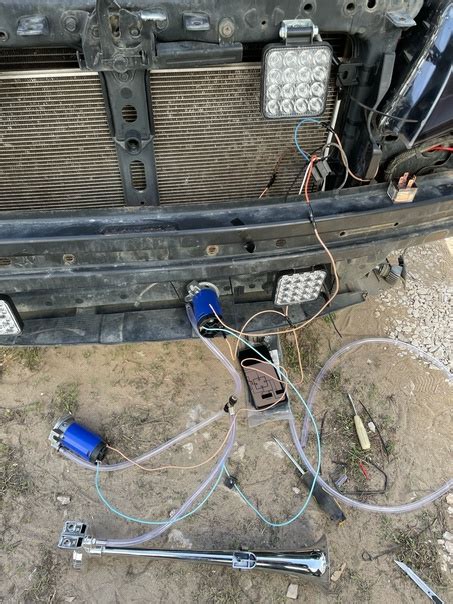 Знает кто как подключить два компрессора к дудке? Пытались через одно ...