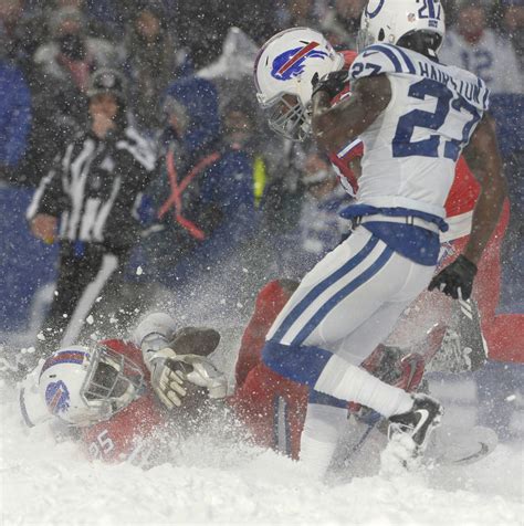 Bills Celebrate Ot Win Over Colts With Snow Angels In Endzone — Photos