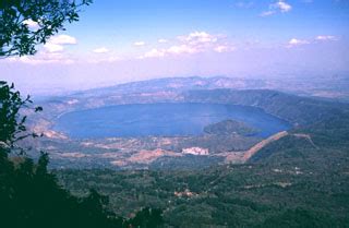 Global Volcanism Program | Coatepeque Caldera