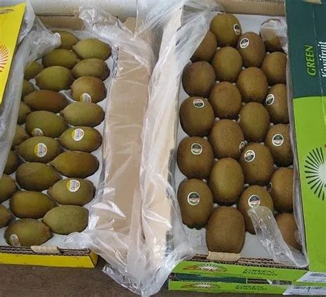 A Grade Kiwi Fruit Packaging Type Carton Packaging Size 10 Kg At Rs