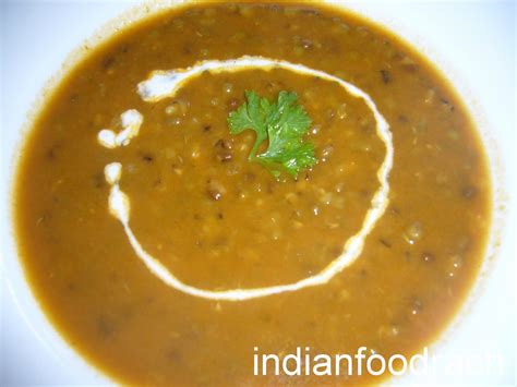 INDIAN FOOD: Green gram dal curry (Hesaru bele saaru)