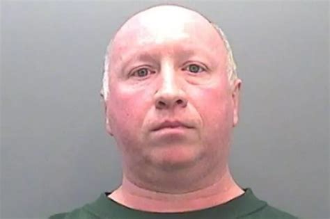 The Moment Paedophile Hunters Confront A Sex Offender On His Doorstep With What He S Done