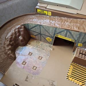 Hot Wheels Mattel Construction Site Sto Go Playset Foldaway Garage Vintage Etsy