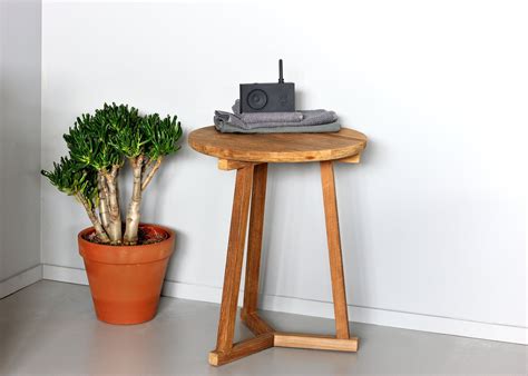 Ethnicraft Teak Tripod Beistelltisch