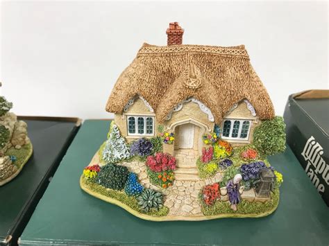 8 Lilliput Lane Cottages With Boxes