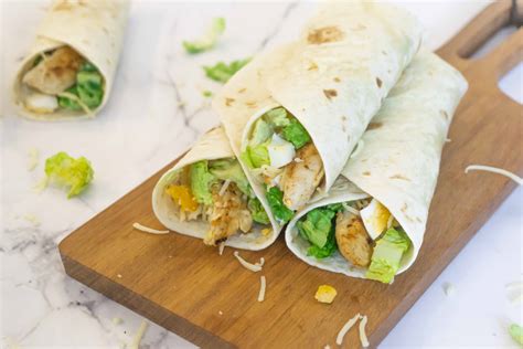 Caesar Salade Wraps Met Kip Recept De Kokende Zussen