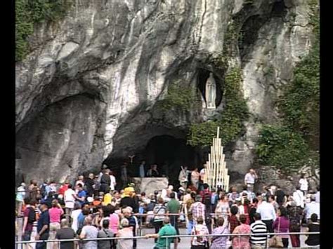 Lourdes Procession Eucharistique Juin Blessed Sacrament